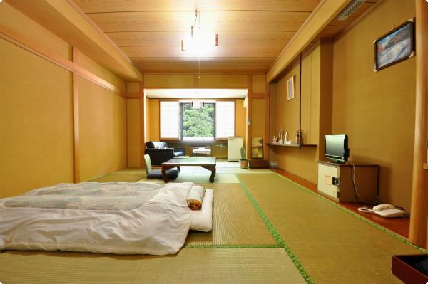 Hôtel Yumoto Rakuzenso à Numata  Extérieur photo